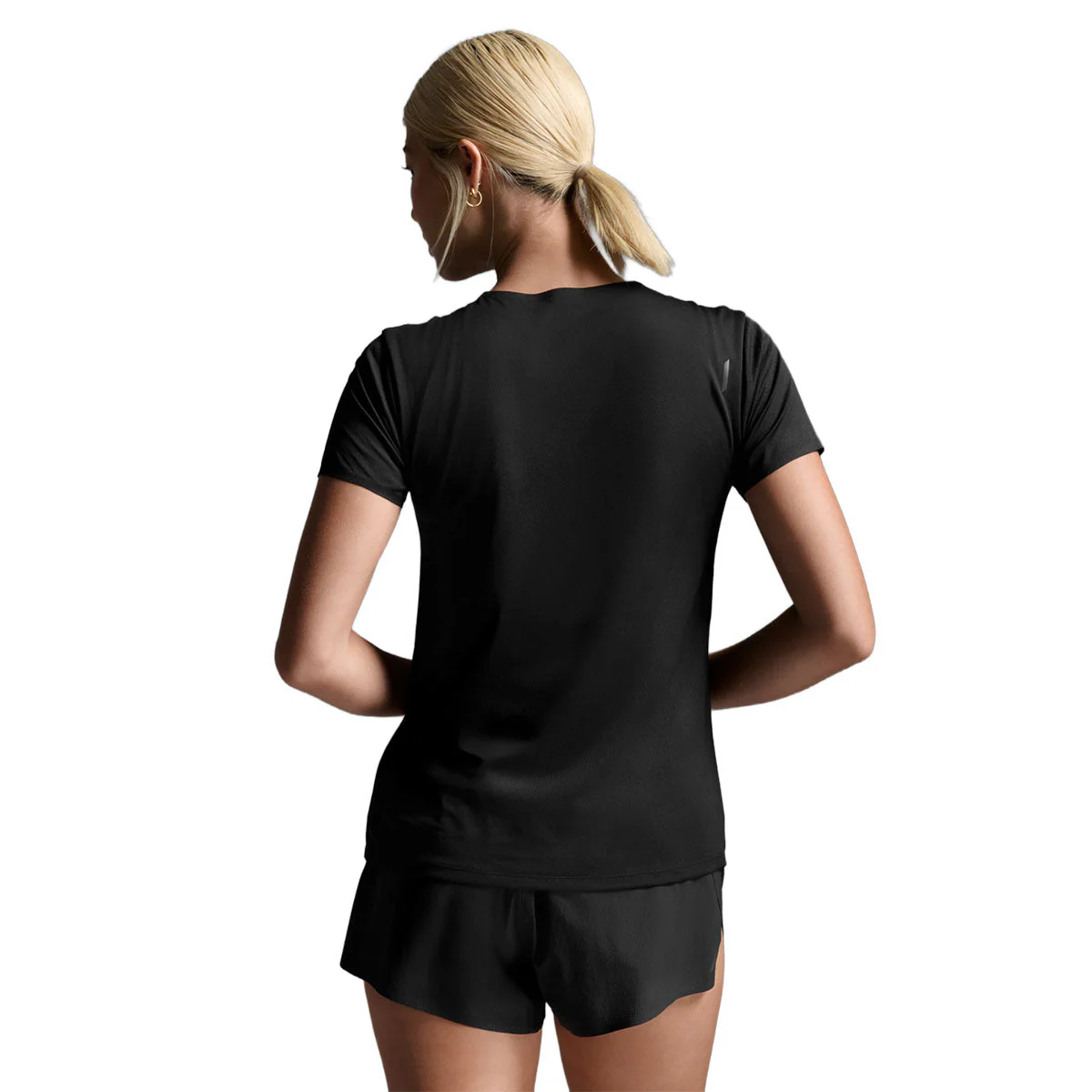2XU Light Speed Womens Running Tech Tee - Image 2